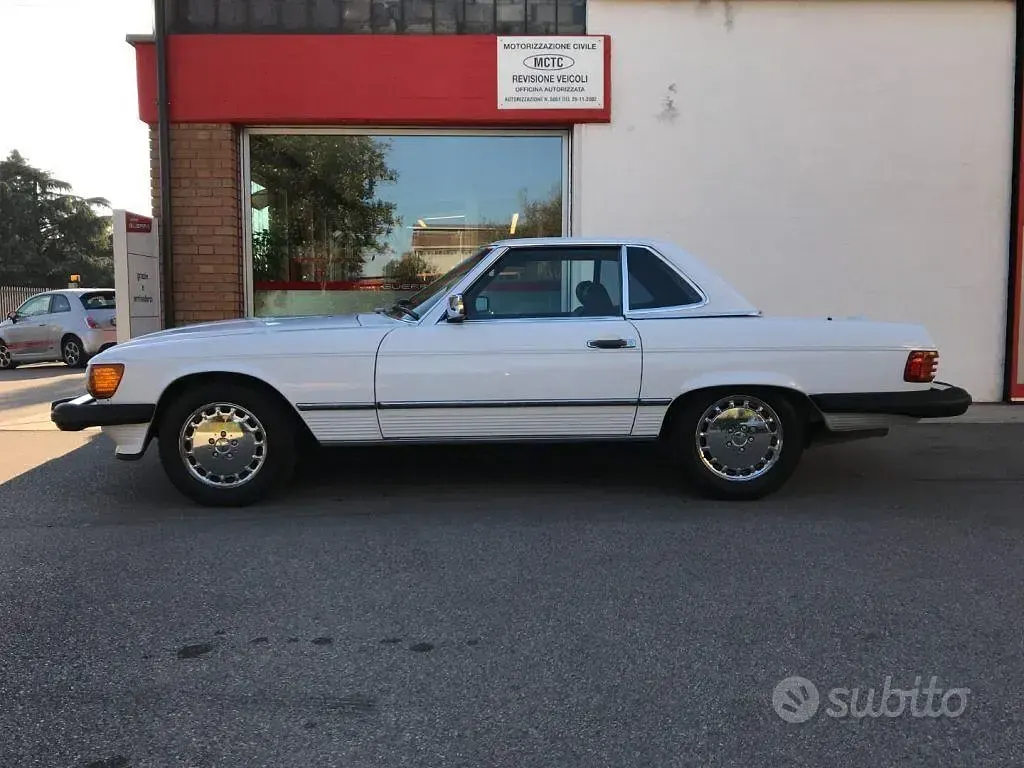 Usata Mercedes SL500 231 CV (169 kW) 1988 Bianco pastello Cabrio