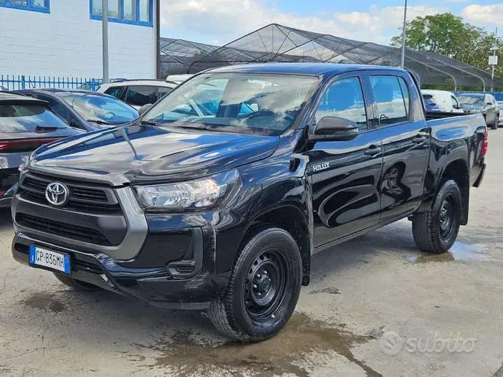 Usata Toyota HiLux Comfort 150 CV (110 kW) 2023 Bianco Pick-up