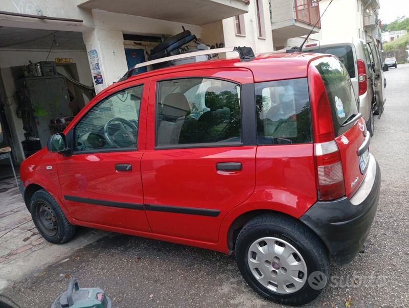 Usata Fiat Panda 70 CV (51 kW) 2012 Rosso Utilitaria