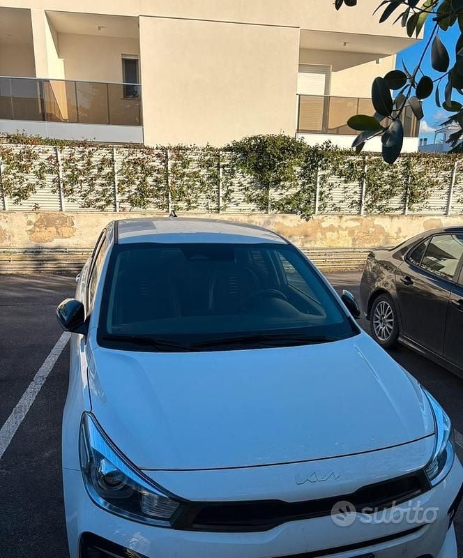 Usata Kia Rio GT-Line 100 CV (73 kW) 2023 Bianco Berlina
