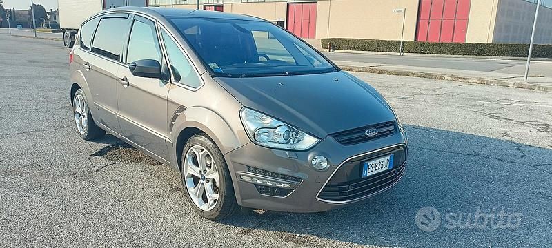 Usata Ford S-MAX 163 CV (119 kW) 2013 Grigio Monovolume