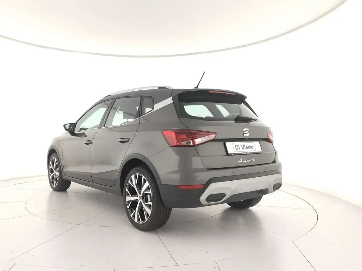 Usata Seat Arona Xperience 116 CV (85 kW) 2024 Grigio cliff magnetic tech SUV