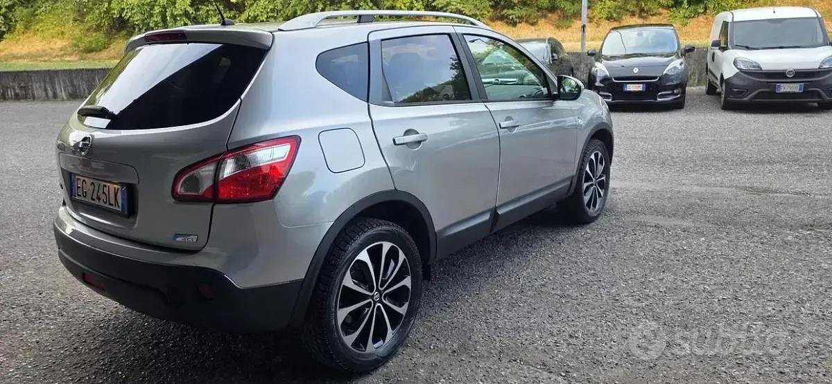 Usata Nissan Qashqai Tekna 110 CV (80 kW) 2011 Grigio SUV