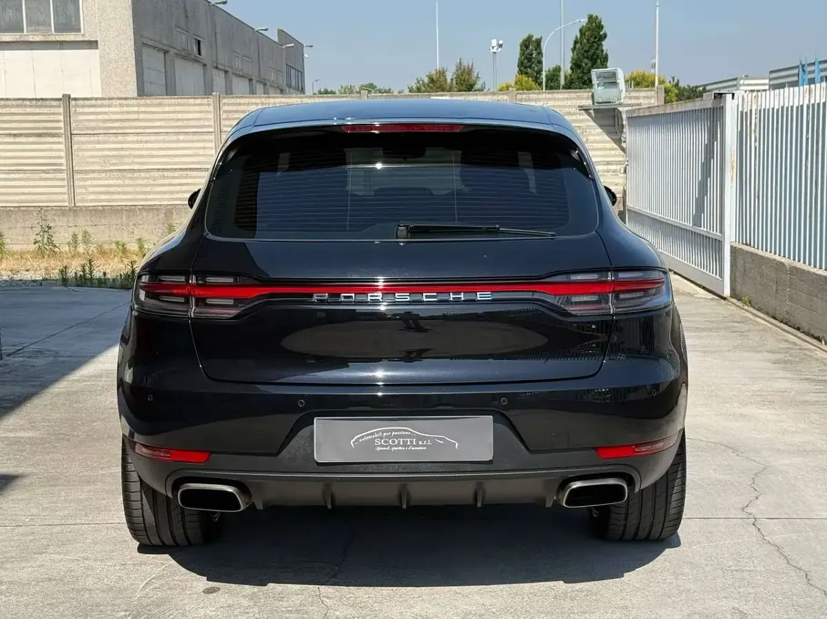 Usata Porsche Macan 245 CV (180 kW) 2021 Ner jet met. SUV