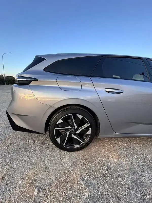 Usata Peugeot 308 SW Allure 131 CV (96 kW) 2024 Grigio Station wagon
