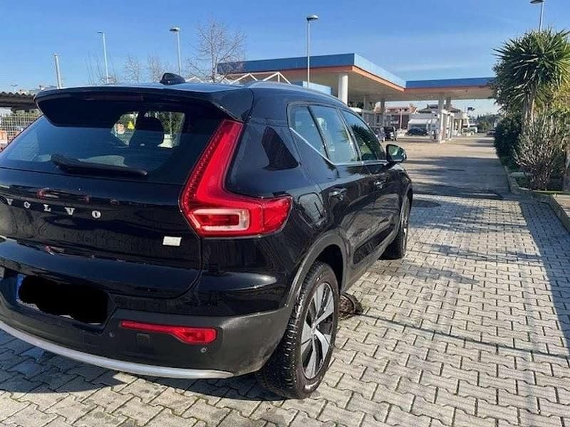 Nero Usata 2023 Volvo XC40 Core SUV | 27.100 € (Super prezzo) - Immagine 1/4