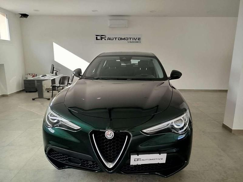 Verde Usata 2020 Alfa Romeo Stelvio Business SUV | 21.500 € (Ottimo prezzo) - Immagine 1/4