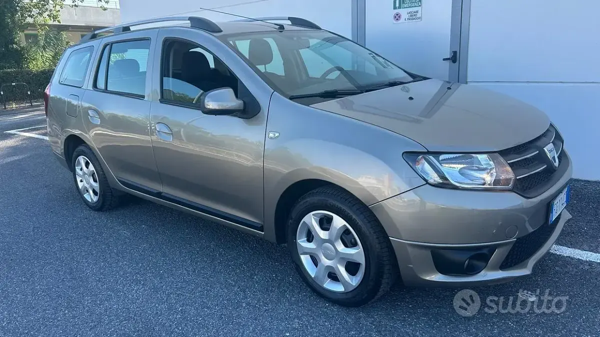 Usata Dacia Logan MCV Lauréate 75 CV (55 kW) 2015 Marrone Station wagon
