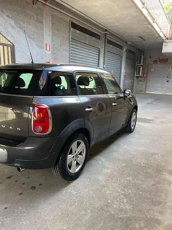Usata Mini One Countryman 98 CV (72 kW) 2015 Nero SUV