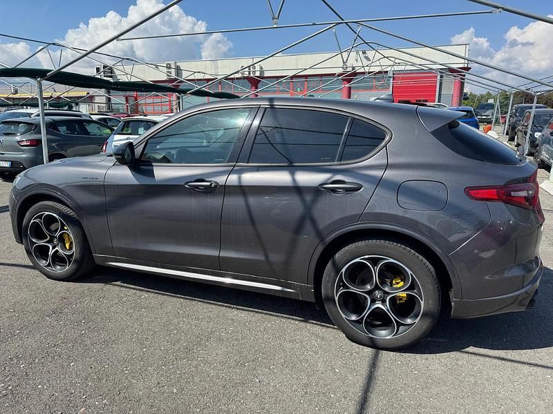 Usata Alfa Romeo Stelvio Veloce 210 CV (154 kW) 2021 Grigio SUV