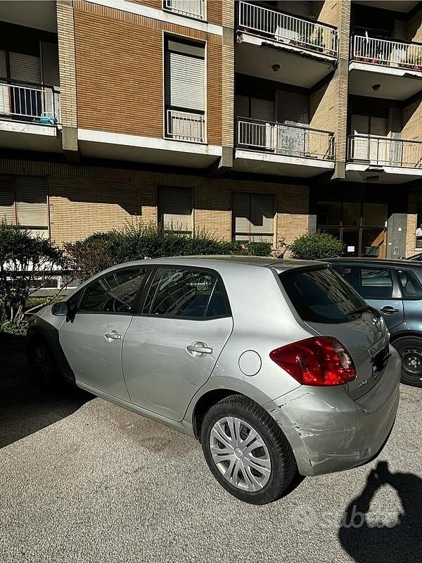Usata Toyota Auris Sol 126 CV (92 kW) 2008 Grigio Berlina