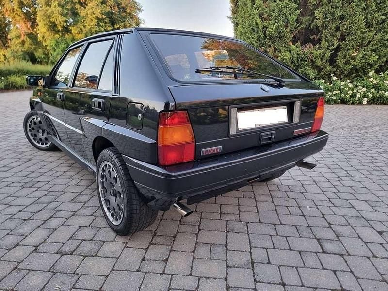Usata Lancia Delta 196 CV (144 kW) 1992 Nero Utilitaria