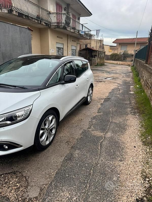Usata Renault Grand Scénic IV 120 CV (88 kW) 2019 Bianco Monovolume