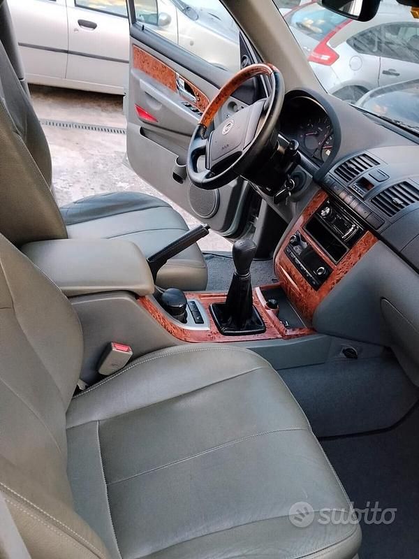 Usata SsangYong Rexton 120 CV (88 kW) 2002 Grigio SUV