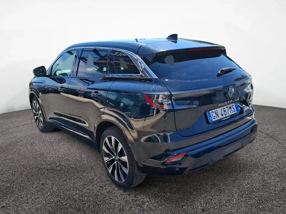 Usata Renault Clio Techno 200 CV (147 kW) 2023 Nero Utilitaria