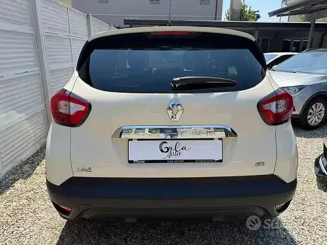 Usata Renault Captur 90 CV (66 kW) 2013 Beige SUV