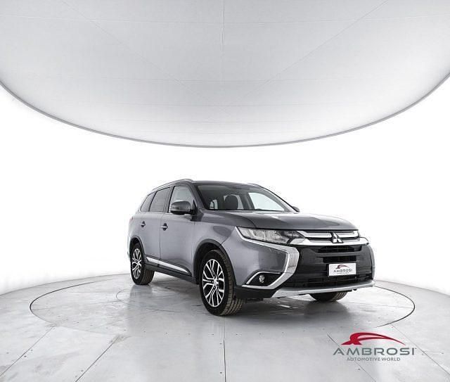 Usata Mitsubishi Outlander Intense 150 CV (110 kW) 2016 Grigio SUV