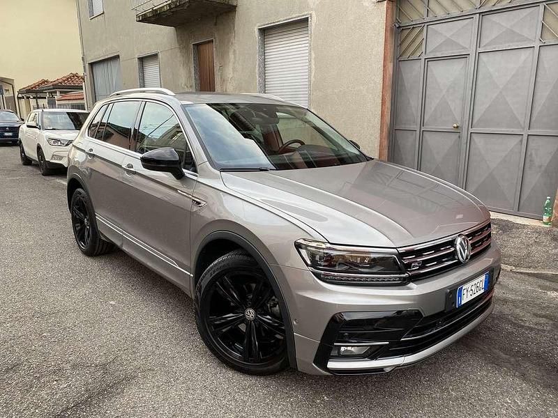 Usata 2019 VW Tiguan R-line SUV | 24.900 € (Buon prezzo) - Immagine 1/4