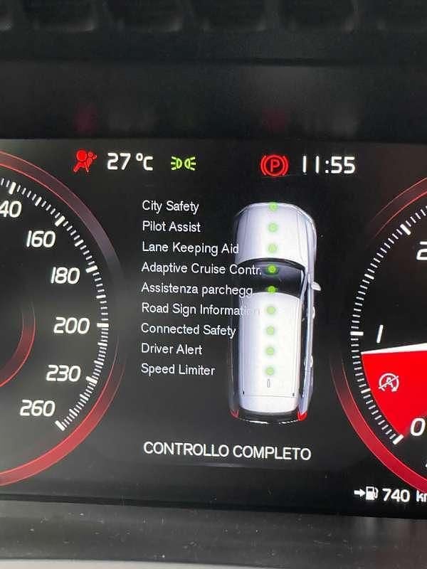 Usata Volvo XC90 Inscription 235 CV (172 kW) 2019 Verde SUV