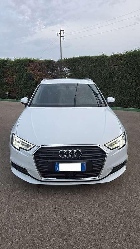 Usata Audi A3 Design 110 CV (80 kW) 2016 Bianco Berlina