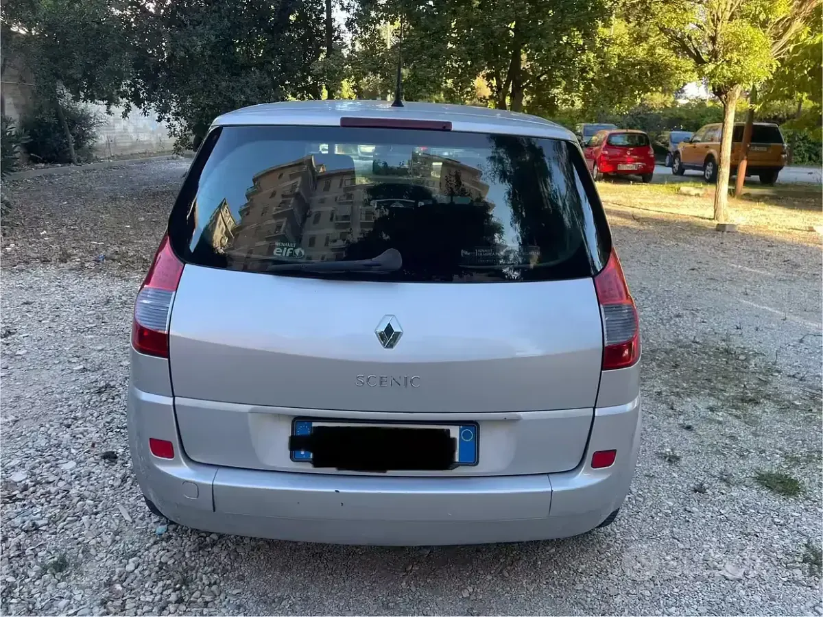 Usata Renault Scenic E-Tech 130 CV (95 kW) 2008 Grigio Monovolume