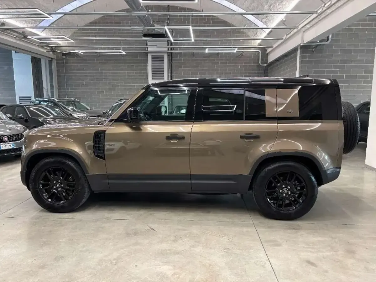Usata Land Rover Defender S 239 CV (175 kW) 2021 Marrone SUV