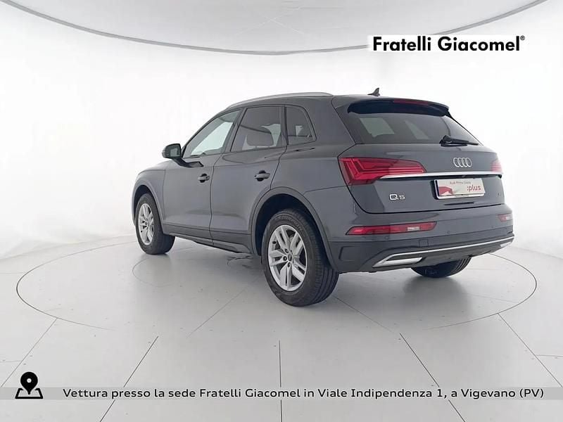 Usata Audi Q5 Business 204 CV (150 kW) 2021 Grigio manhattan metallizzato SUV