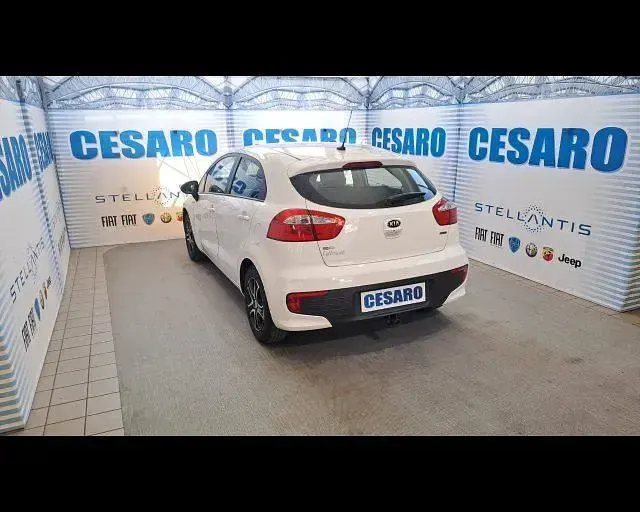 Usata Kia Rio Active 75 CV (55 kW) 2017 Bianco Berlina