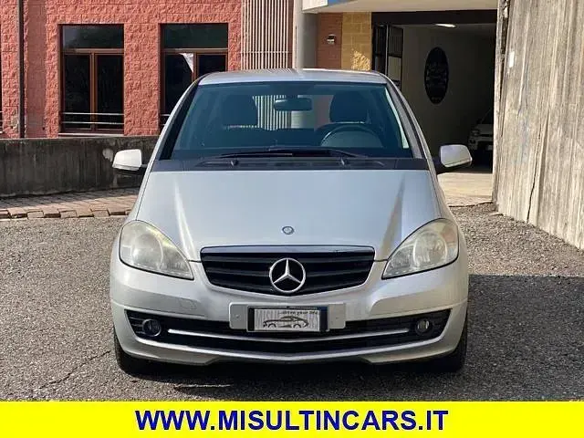 Usata Mercedes A180 Style 109 CV (80 kW) 2011 Argento Utilitaria