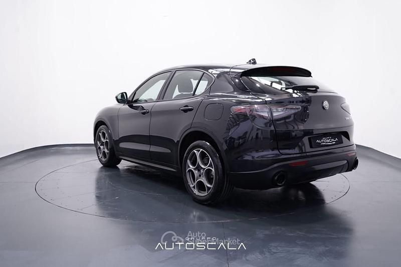 Usata Alfa Romeo Stelvio Sprint 160 CV (117 kW) 2024 Nero SUV