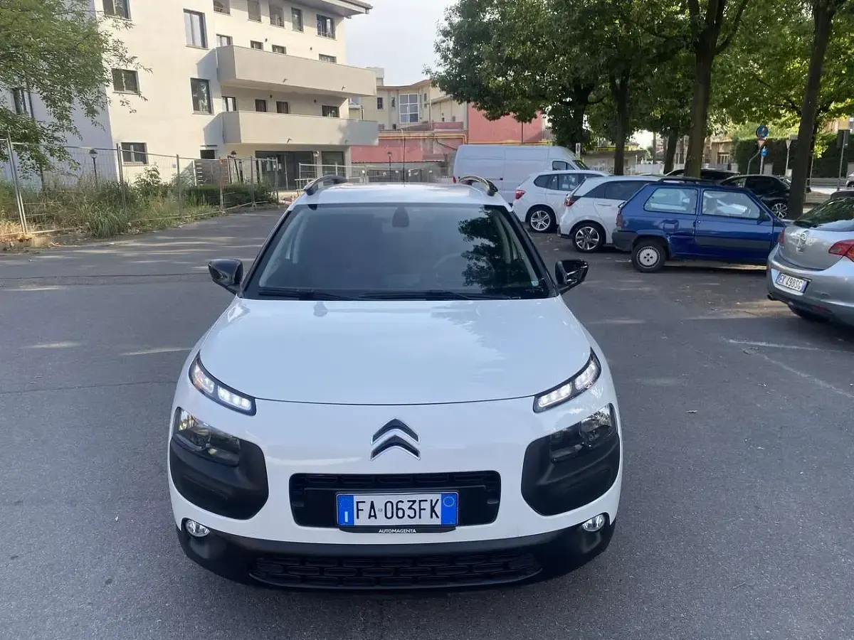 Usata Citroën C4 PureTech 82 CV (60 kW) 2015 Bianco SUV