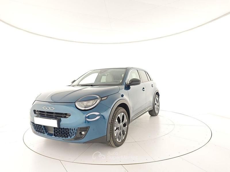Usata Fiat 600 La Prima 110 CV (80 kW) 2025 Verde SUV