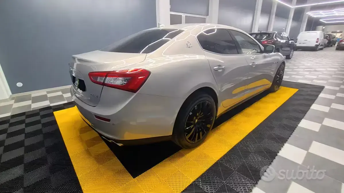 Usata Maserati Ghibli 275 CV (202 kW) 2014 Giallo Berlina