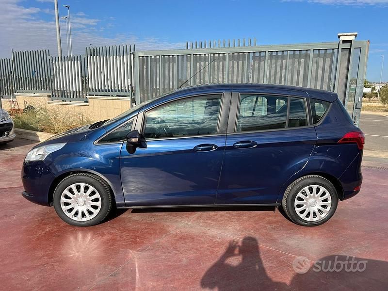 Usata Ford B-MAX Titanium 75 CV (55 kW) 2013 Blu Monovolume