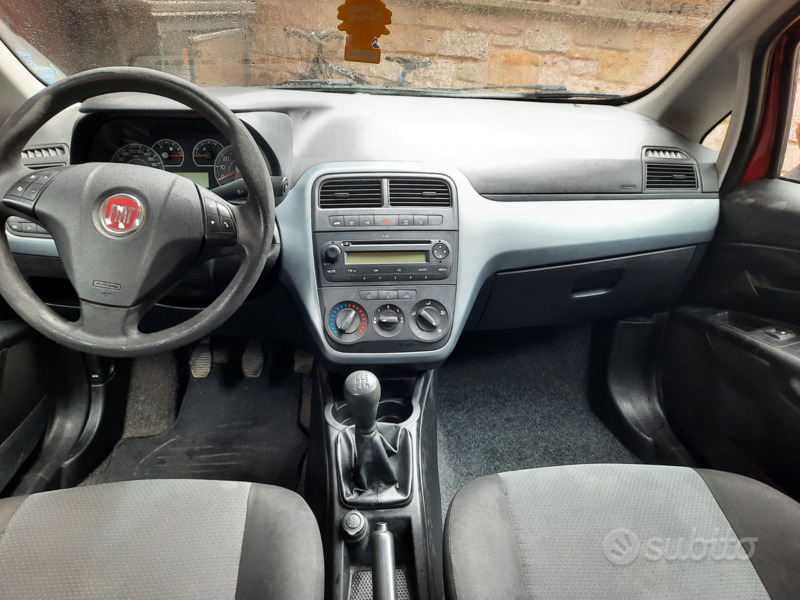 Usato 2011 Fiat Punto 1.6 Diesel (2.500 €)