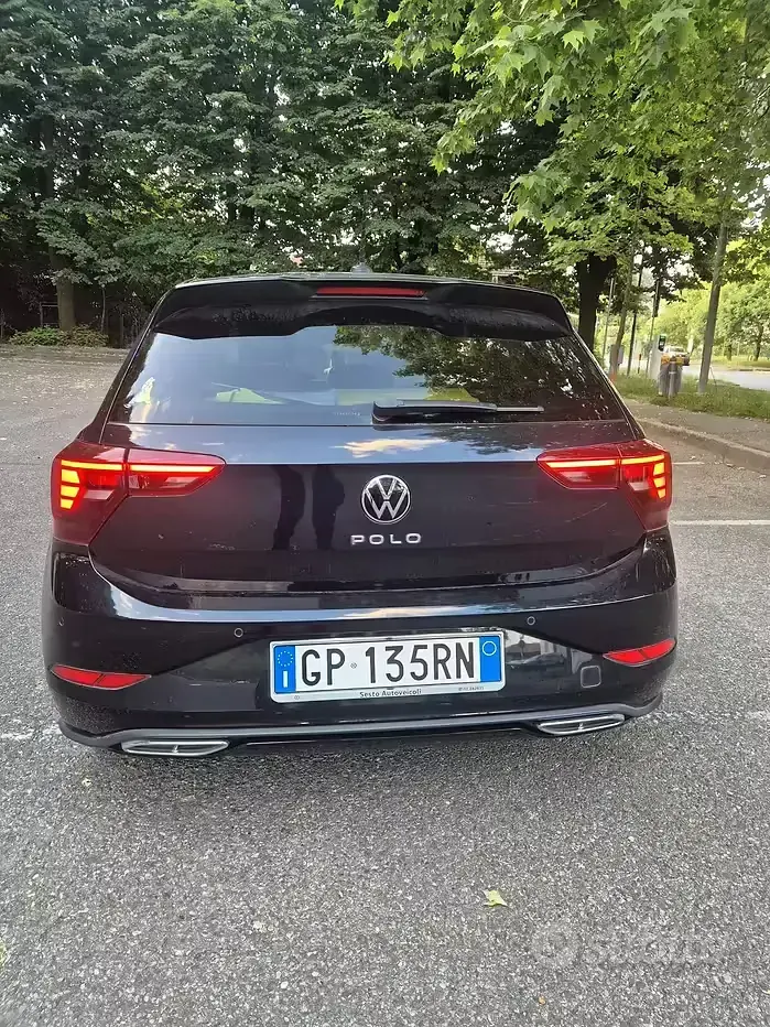 Usata VW Polo R-line 2023 Nero Utilitaria