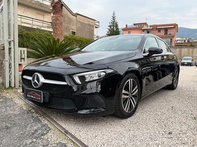 Usata Mercedes A180 Executive 116 CV (85 kW) 2021 Nero Berlina