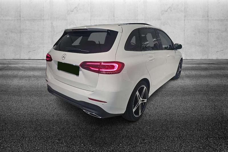 Usata Mercedes B220 190 CV (139 kW) 2022 Bianco Monovolume