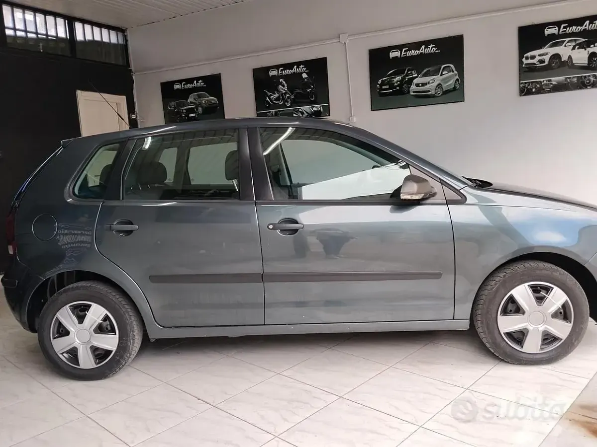 Usata VW Polo 64 CV (47 kW) 2007 Grigio Utilitaria