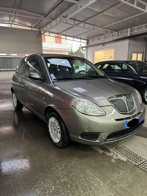 Usata Lancia Ypsilon 69 CV (50 kW) 2005 Utilitaria