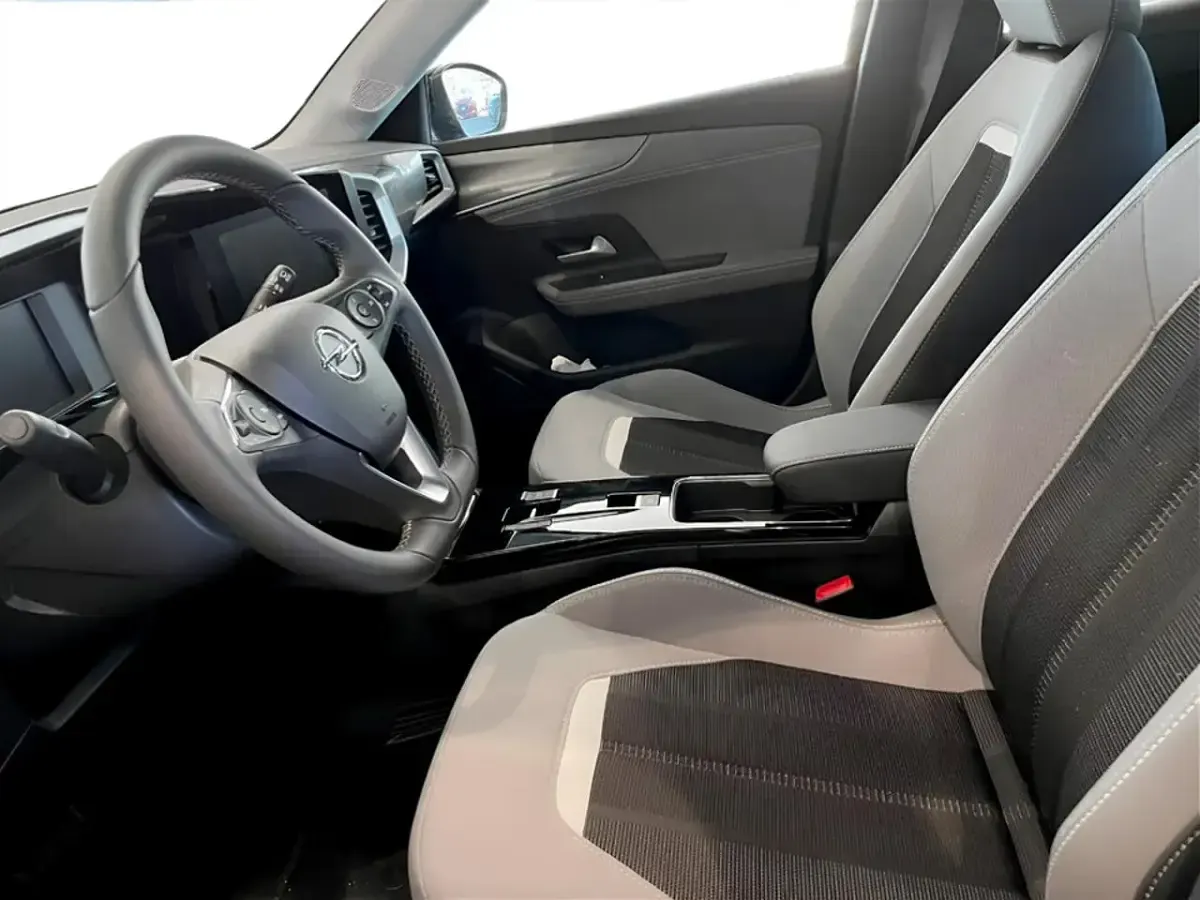 Usata Opel Mokka-e Elegance 56 kW (77 CV) 2023 Karbon black SUV