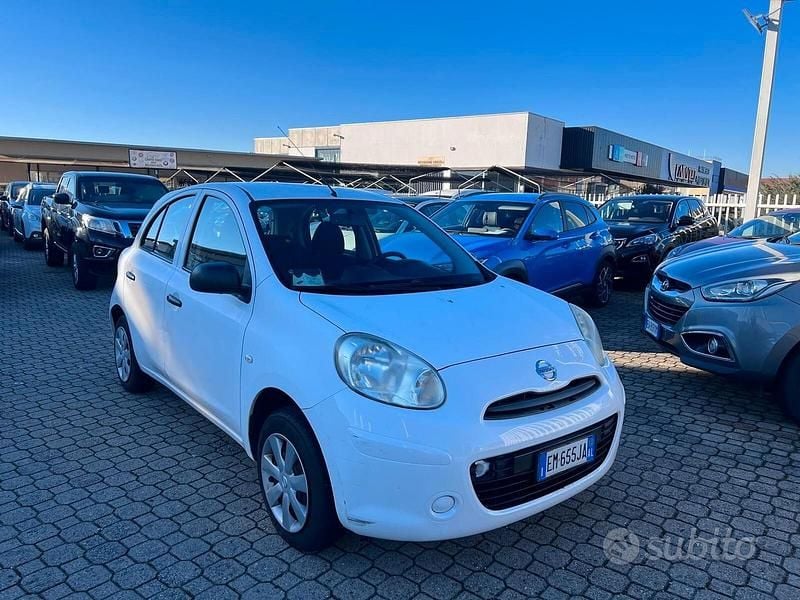 Bianco Usata 2012 Nissan Micra Tekna Tre volumi | 3990 € (Super prezzo) - Immagine 1/4