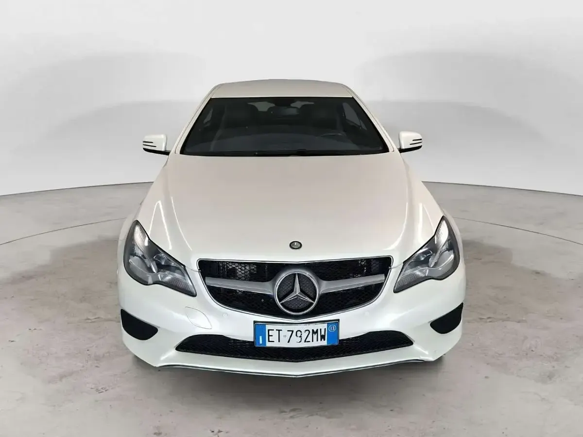 Usata Mercedes E350 252 CV (185 kW) 2013 Bianco Coupé