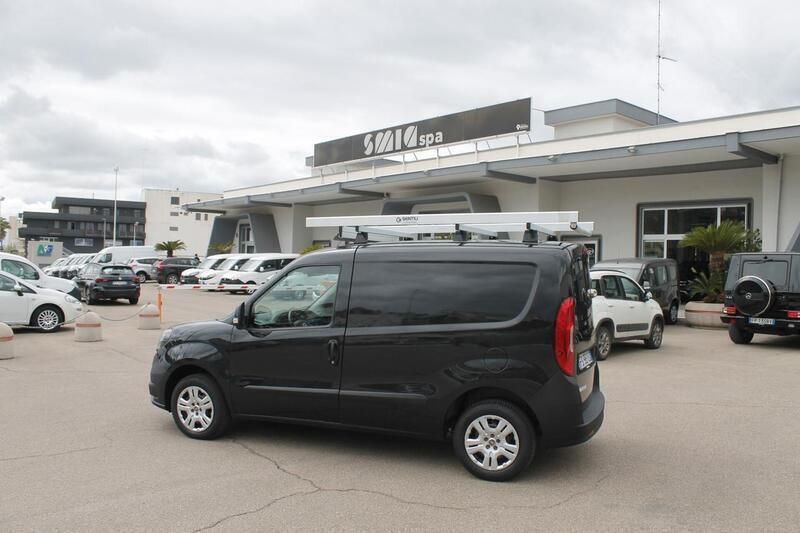 Usata Fiat Doblò 95 CV (69 kW) 2018 Nero Monovolume