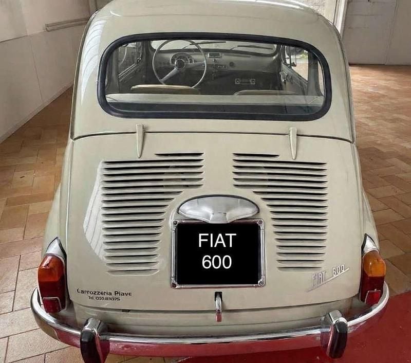 Usata Fiat 600D 31 CV (22 kW) 1982 Beige Berlina