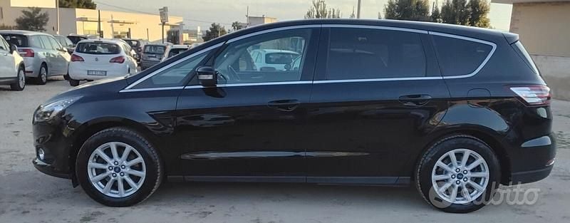 Usata Ford S-MAX Titanium 150 CV (110 kW) 2015 Nero Monovolume