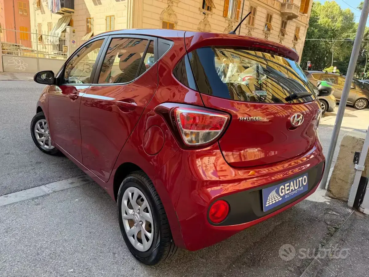 Usata Hyundai i10 66 CV (48 kW) 2018 Rosso Utilitaria