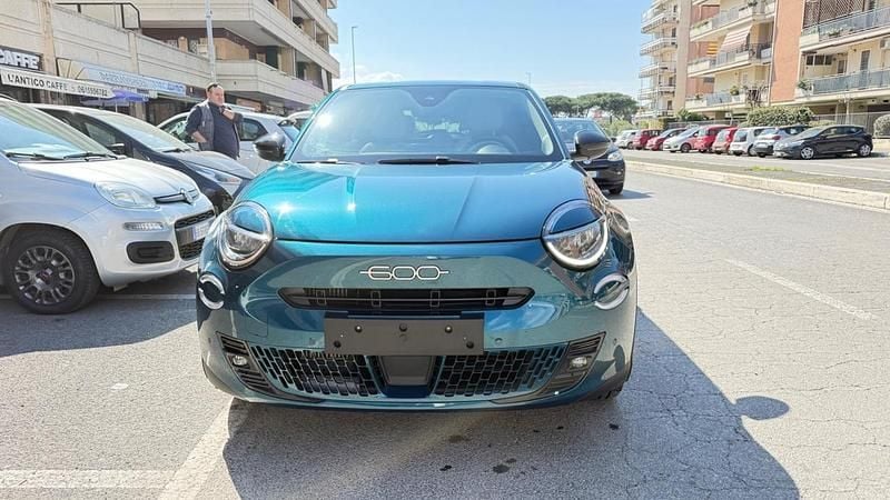 Usata Fiat 600 La Prima 101 CV (74 kW) 2025 Verde SUV