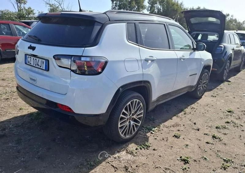 Usata Jeep Compass Summit 131 CV (96 kW) 2024 Blu / metallizzato SUV