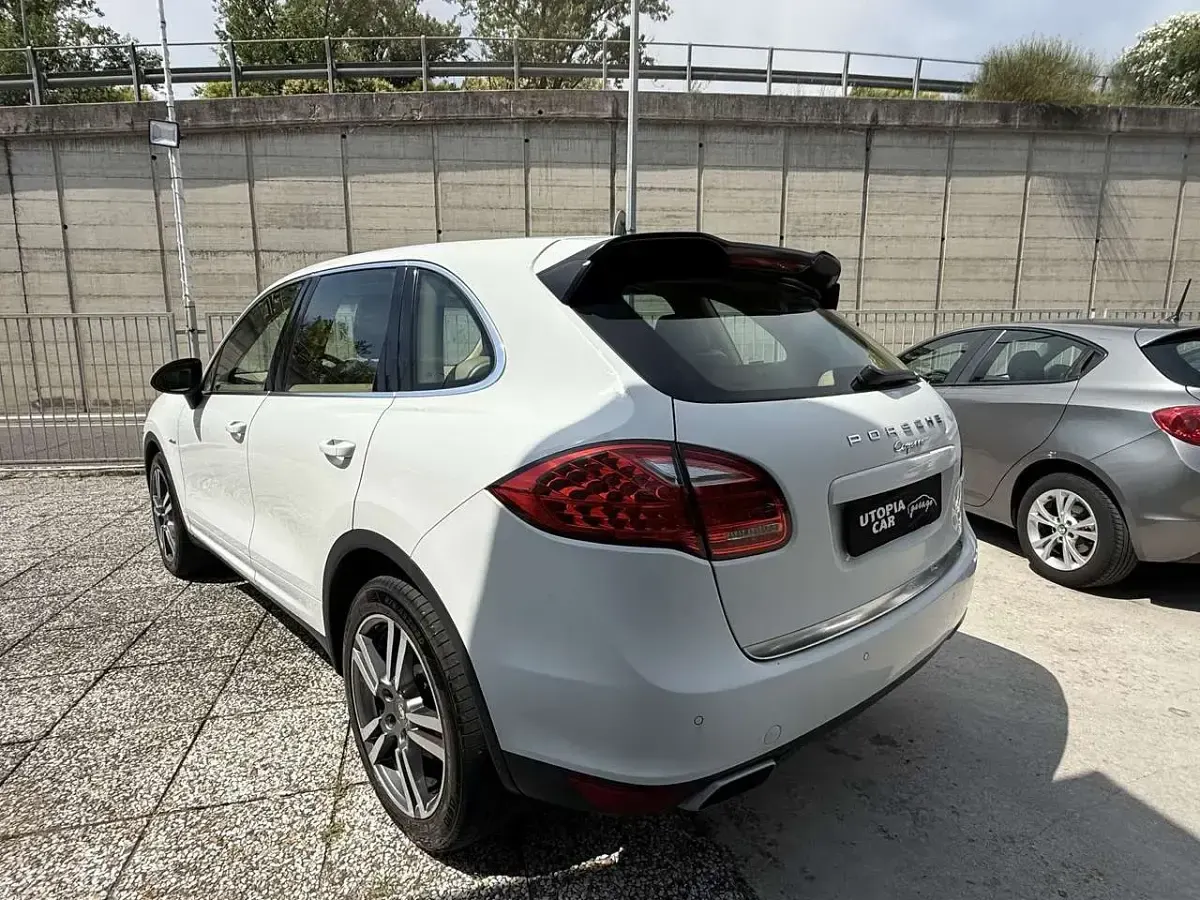 Usata Porsche Cayenne 245 CV (180 kW) 2013 Bianco SUV